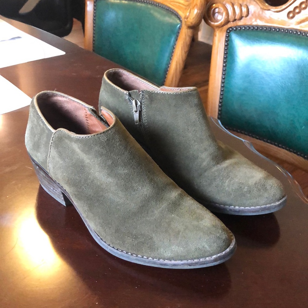 Lucky brand suede booties in size 7 (olive)